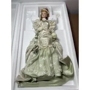 1998 MINT MEMORIES Barbie PORCELAIN Victorian Tea Collection #20983 Mattel NRFB