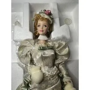 1998 MINT MEMORIES Barbie PORCELAIN Victorian Tea Collection #20983 Mattel NRFB