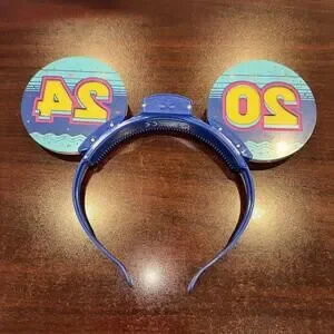 2024 Disney Parks NYE Glowing Light-Up Minnie Ears Headband New W/Batteries