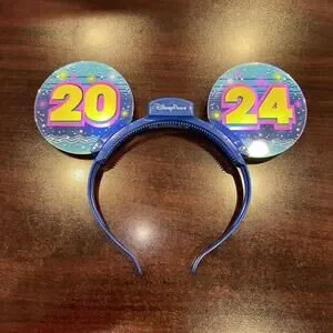 2024 Disney Parks NYE Glowing Light-Up Minnie Ears Headband New W/Batteries