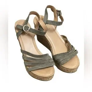 3/$20 Franco Sarto Green Suede strappy Wedge Sandals (Size: 8)