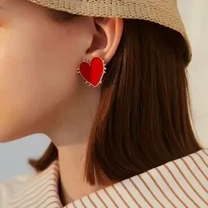 3/$30 ❤️ Heart Stud Earrings