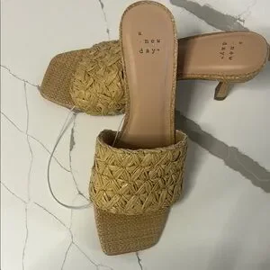 A New Day Women's Beige Woven Slide Sandals