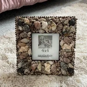 Aaron Brothers 4”x4” Shell Picture Frame NWT