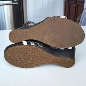 Abeo biosystem womans leather wedge  nwot  size 6n