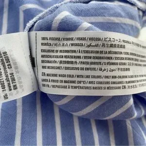 Abercrombie & Fitch Women's Blue White Striped Wide Neck Cropped Top Small