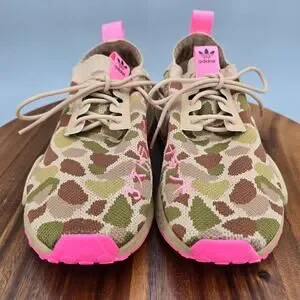 Adidas NMD R1 Primeknit Shoes Boys 5 / Womens 6 Camo Hyper Pop Athletic Sneakers