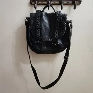 Aeropostale Black Lightweight Crossbody Shoulder Purse Bag Adjustable Strap