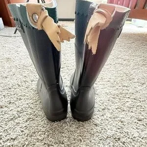 Aigle Black & Green Rainboots