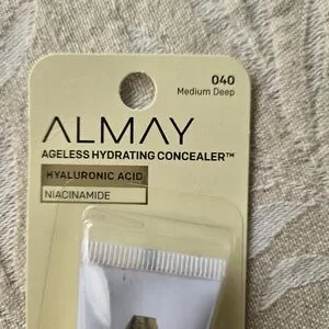 Almay Ageless Hydrating Liquid Concealer Hyaluronic Acid 040 Medium Deep