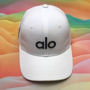 Alo Yoga Off-Duty Baseball Cap - Adjustable Velcro Strap & Signature Logo