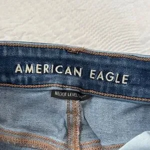 American Eagle Next Level Stretch Distressed Blue Jeans For Women 2L