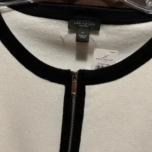 Ann Taylor Zip-Up Knit Jacket – Black & White Size XL NWT