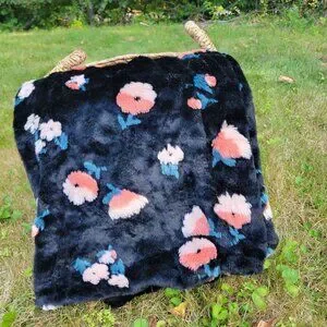 Anthropologie Throw Blanket Plush Floral Cozy Soft Home Decor 60X70 Blanket