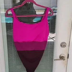 Athleta Coastline Colorblock One Piece Swimsuit Sz XL Adustable Straps
