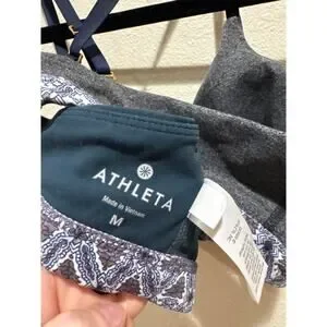 Athleta Inhale Powervita Sports Bra Size Medium