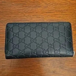 Authentic Gucci Logo Black Continental Wallet
