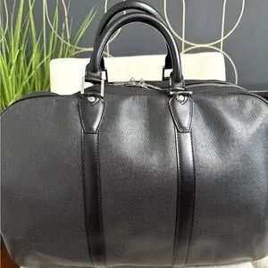 Authentic Louis Vuitton Boston Taiga Kendall Unisex Travel Bag