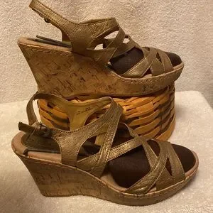 B.o.c. Gold Strappy Wedges Size 9