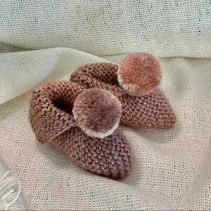 Baby Booties 0-3 months Baby Shoes with Pompons Newborn Socks Baby Sho…