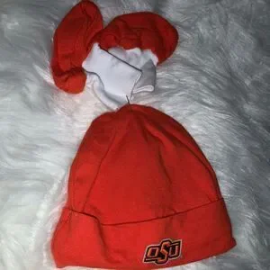 Baby osu hat and booties