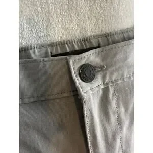 Banana Republic Motion Tech Hybrid Hybrid Short - Gray - Size 36