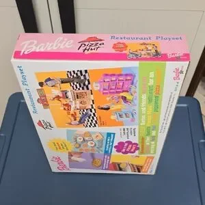 Barbie Pizza Hut Restaurant Playset