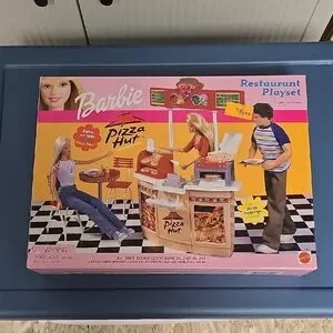 Barbie Pizza Hut Restaurant Playset