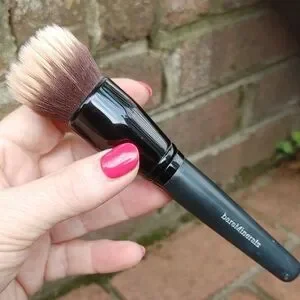 bareMinerals Smoothing Face Makeup Brush