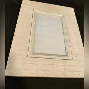 Beachy Vibe Picture Frame. Hold 4x6 Photo. Off-white