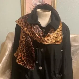 Beautiful reversible neck scarf