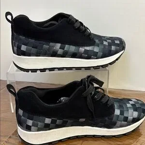 Bernie Mev. Black And Gray Woven Sneakers