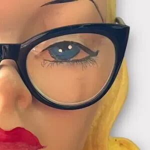 Betsey Johnson +2.00 Reading Glasses Readers Cat Eye Black