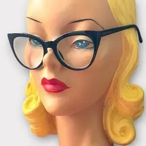 Betsey Johnson +2.00 Reading Glasses Readers Cat Eye Black