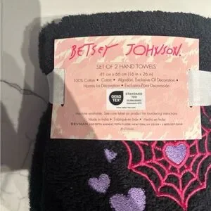 Betsey Johnson Spiderweb Hearts Towels