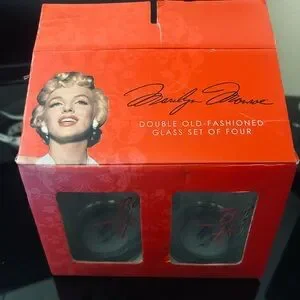 Beverly Hills Glass Set