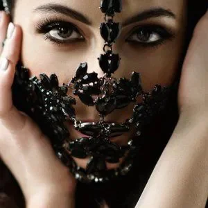 Black Crystal Face Mask Halloween Women Masquerade Rhinestone Face Jewelry