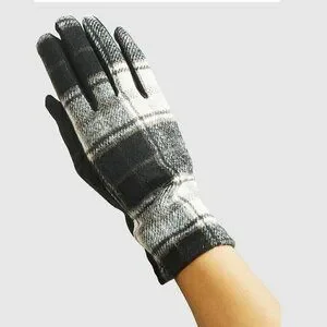 Black Plaid Gloves NWT Touchscreen