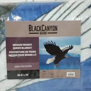 BLACKCANYON OUTFITTERS MEDIUM WEIGHT AMERICAN EAGLE QUEEN SIZE BLANKET BRAND NEW