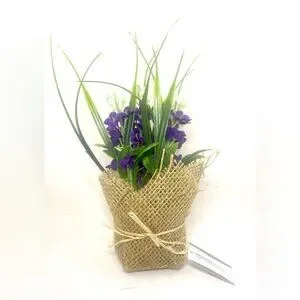 BNWT Midwest Gifts Burlap Wrapped Flower Bunch.