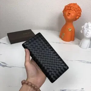 Bottega Veneta wallet