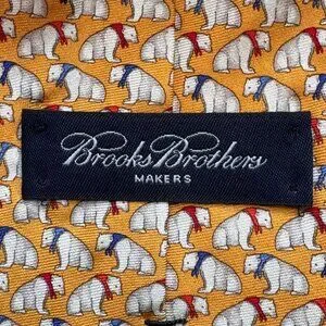 Brooks Brothers Makers Tie Polar Bears Yellow Gold 100% Silk USA 3.5x59"