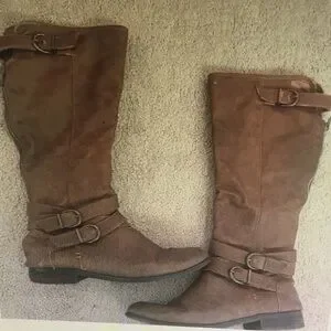 Brown Knee-High Women's Boots