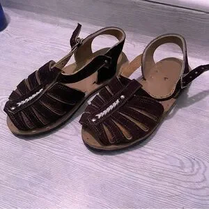 Brown Strappy Sandals With Buckle