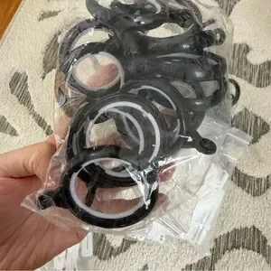 Bundle Of 32 Black Curtain Rings & 36 Clear Adjustable Hooks Pinch Pleat Curtain