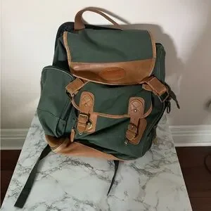Bushnell Magnify Life Green and Brown Backpack