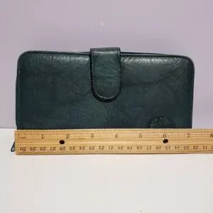 Buxton Genuine Leather Green Women's Zip Around Wallet 7"×4"