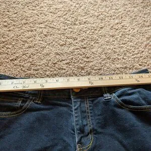 Cabi Dark Wash Jeans Size 6