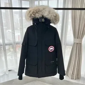 Canada Goose Men's Coat Very Comfortable To Wear