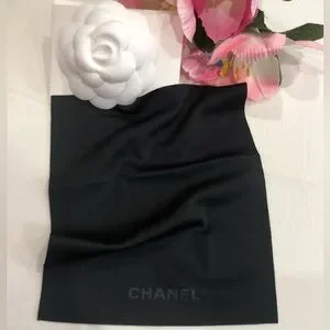 CHANEL Cleaning Cloth For Glasses With Pouch